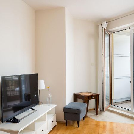Metro Ksiecia Janusza Cosy Apartment Warschau Exterior foto