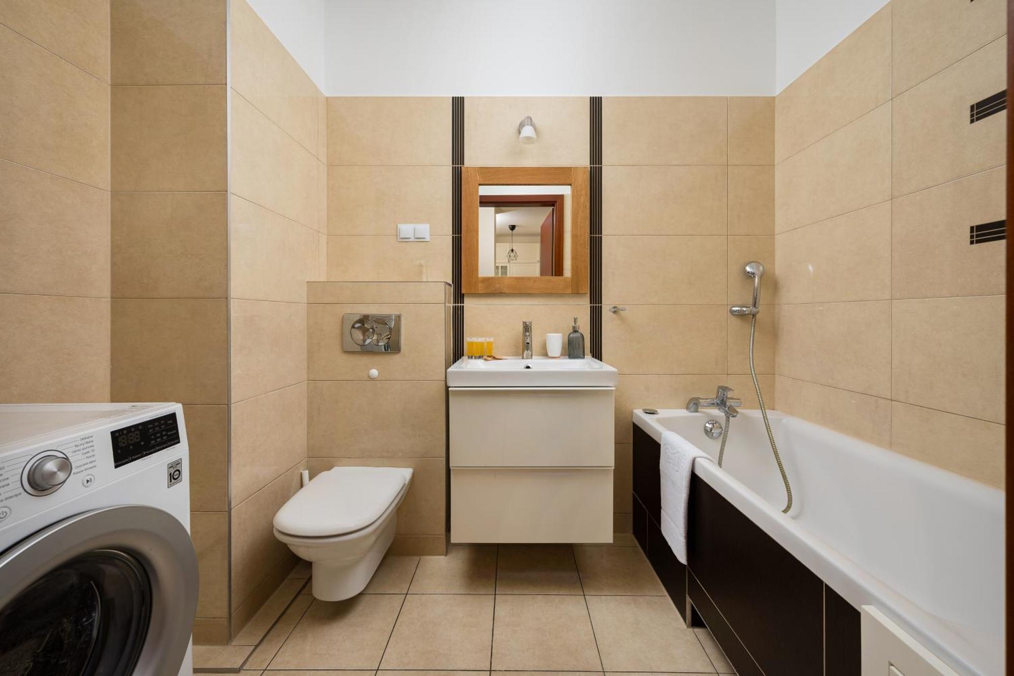 Metro Ksiecia Janusza Cosy Apartment Warschau Exterior foto