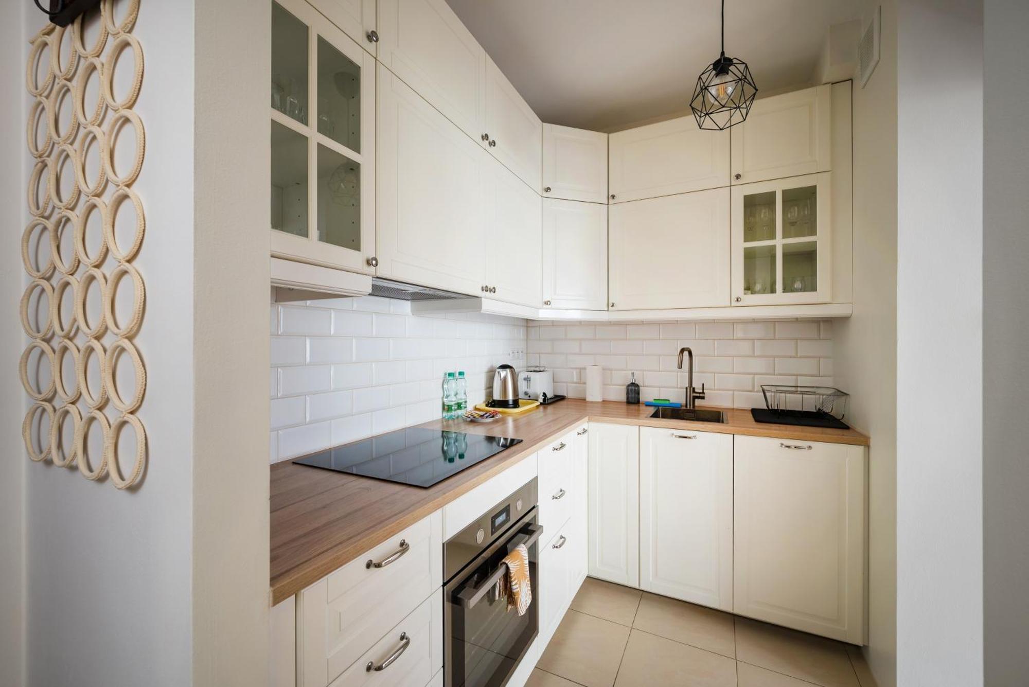 Metro Ksiecia Janusza Cosy Apartment Warschau Exterior foto